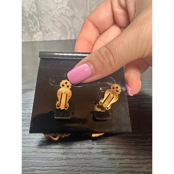 Vintage Elegant Lady Pink & Gold Clip-On Earrings - Picture 2 of 2